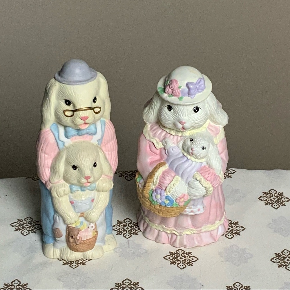 1996 Harbert Ind Easter Rabbit Family Figurines